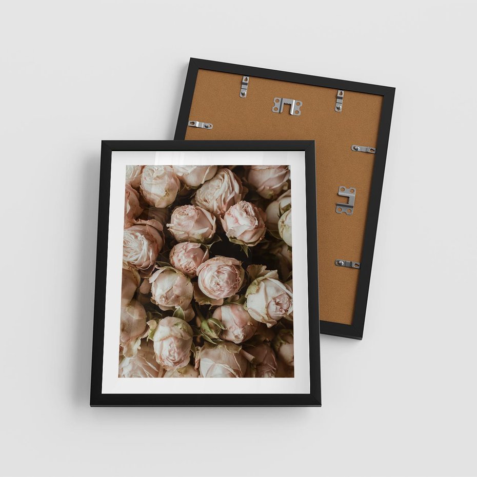 Plakat w ramie 40x50 - Róże i Różowe Kwiaty w Kompozycji - róże, różowe kwiaty - rama czarna