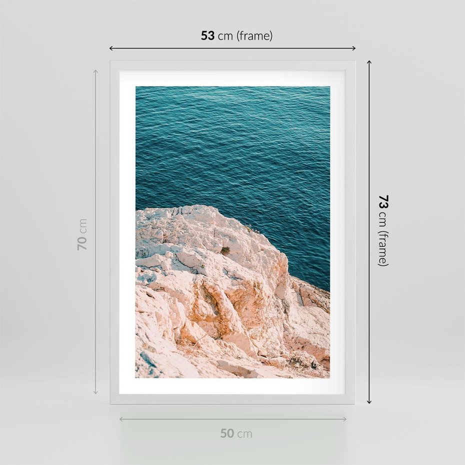 Plakat w ramie 50x70 - Klifowy Horyzont: Brzeg Morza - brzeg morza, klify - rama biała