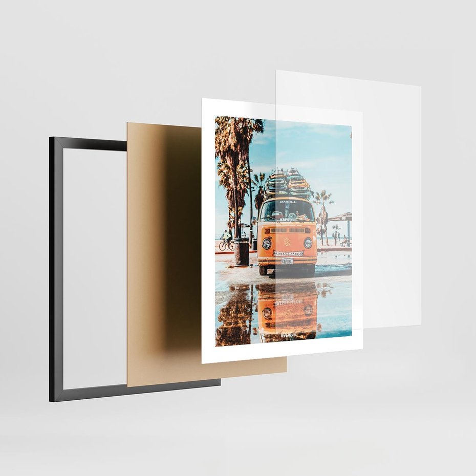 Plakat w ramie 40x50 - Wakacje na Kółkach - kamper, deski surfingowe na dachu - rama czarna