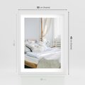 Plakat w ramie 30x40 - Relaks w Sypialni: Jasne Kolory - zdjęcie sypialni, łóżko - rama biała