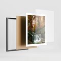 Plakat w ramie 40x50 - Jesienny wodospad w lesie - wodospad, las - rama czarna