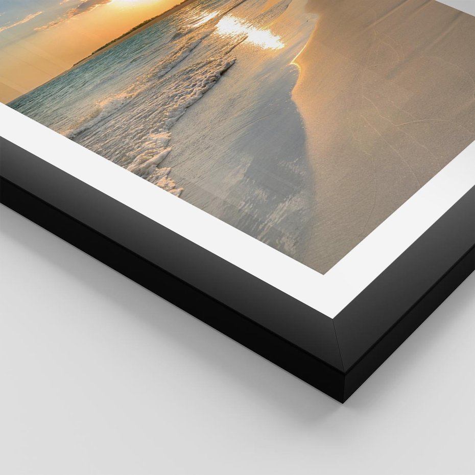Plakat w ramie 30x40 - Zachód słońca na plaży - plaża, zachód - rama czarna