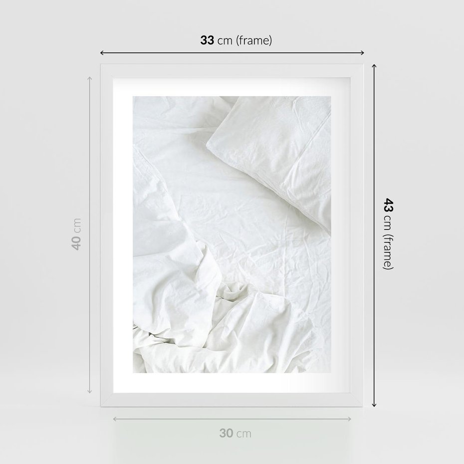 Plakat w ramie 30x40 - Sztuka i Komfort - pościel, biała kołdra poduszka - rama biała