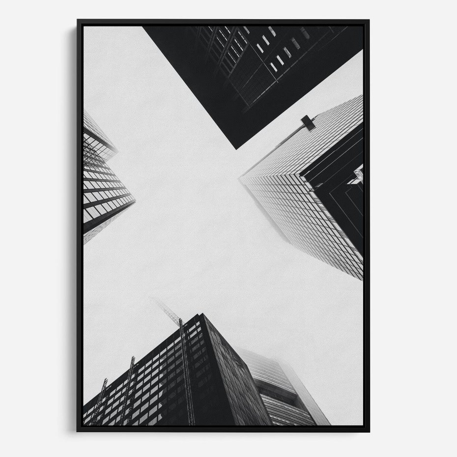 Obraz w ramie 70x100 - Nowoczesna Dynamika - perspektywa, wieżowce - rama czarna