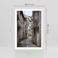 Plakat w ramie 50x70 - Malownicza uliczka we Włoszech - uliczka, Włoch - rama biała