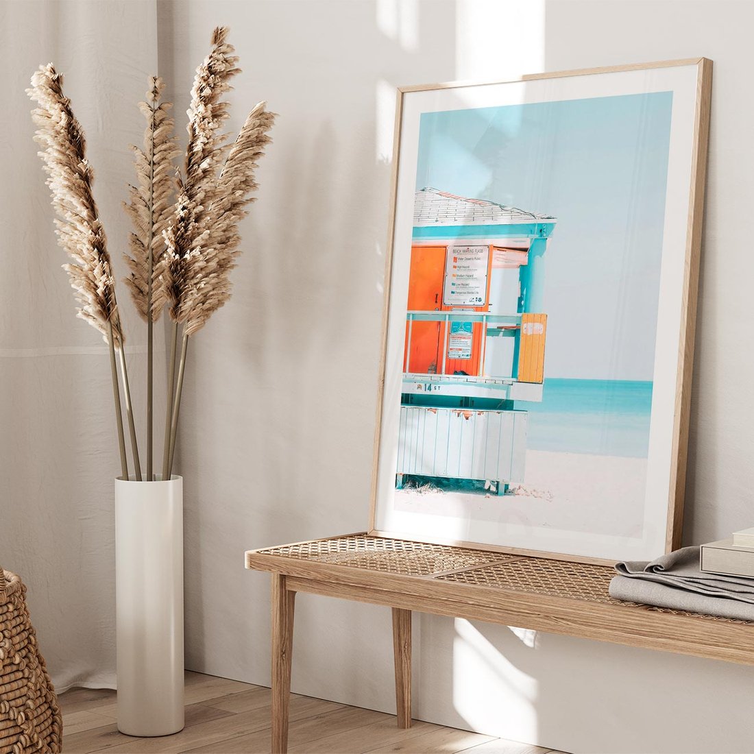 Plakat w ramie 50x70 - Letnia Idylla - plaża, domek na plaży - rama drewno
