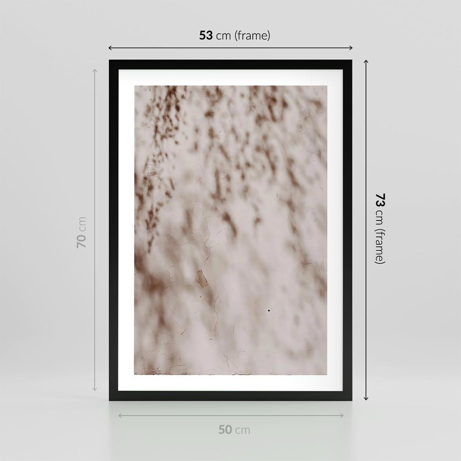 Plakat w ramie 50x70 - Cień Gałęzi - beżowa ściana, cień gałęzi - rama czarna