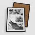 Plakat w ramie 50x70 - Makaroniki w Szarości - czarno biała fotografia, plakat - rama czarna