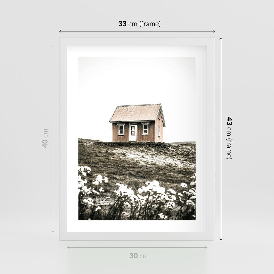 Plakat w ramie 30x40 - Krajobraz z Przeszłości: Kwitnąca Łąka w Sepii - domek na wzgórzu, kwitnąca łąka - rama biała
