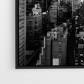 Obraz w ramie 50x50 - Wibracje Miejskiego Życia - miasto, wieżowce - rama czarna