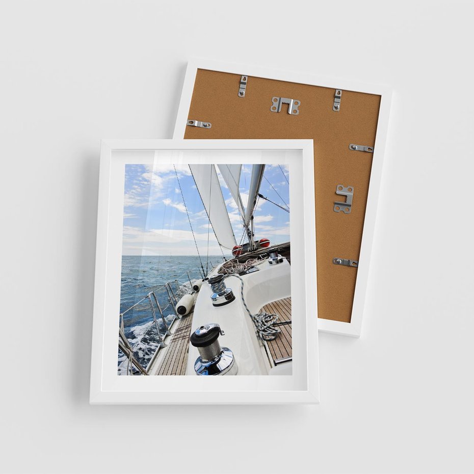 Plakat w ramie 40x50 - Moc żaglowca na pełnym morzu - żaglowiec, jacht - rama biała