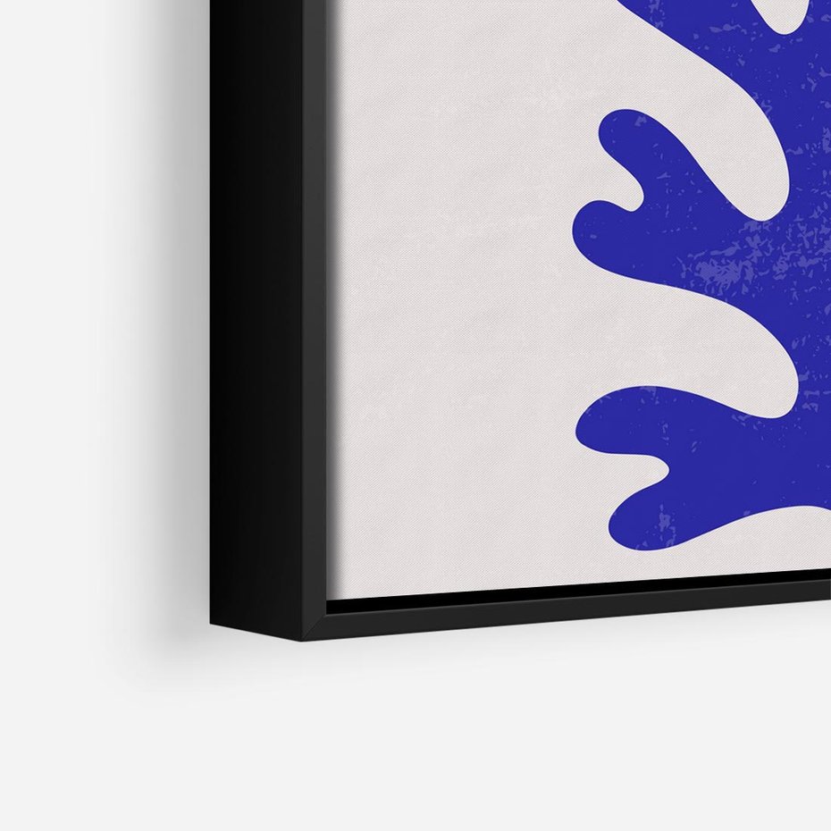 Obraz w ramie 50x50 - Przenikająca Struktura - boho plakat, niebieski liść w intensywnym kolorze - rama czarna