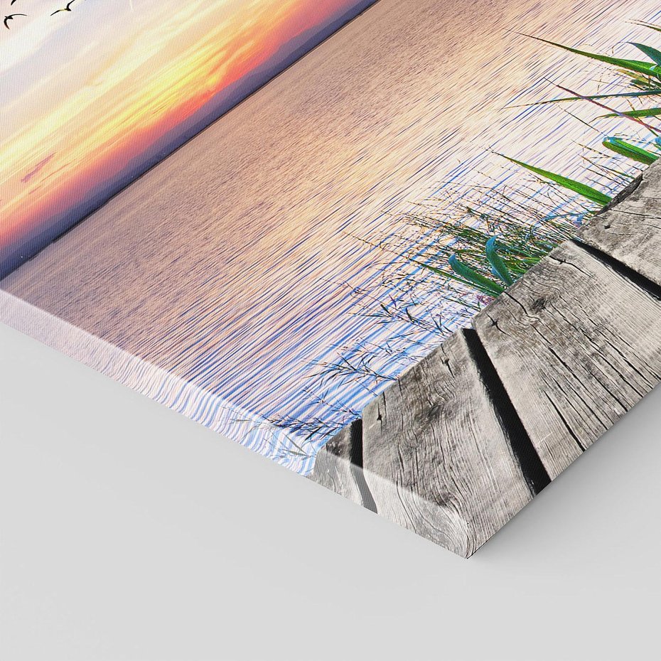 Obraz na płótnie 60x60 - Romantyczny zachód słońca nad morzem z ptakami - zachód, słońca