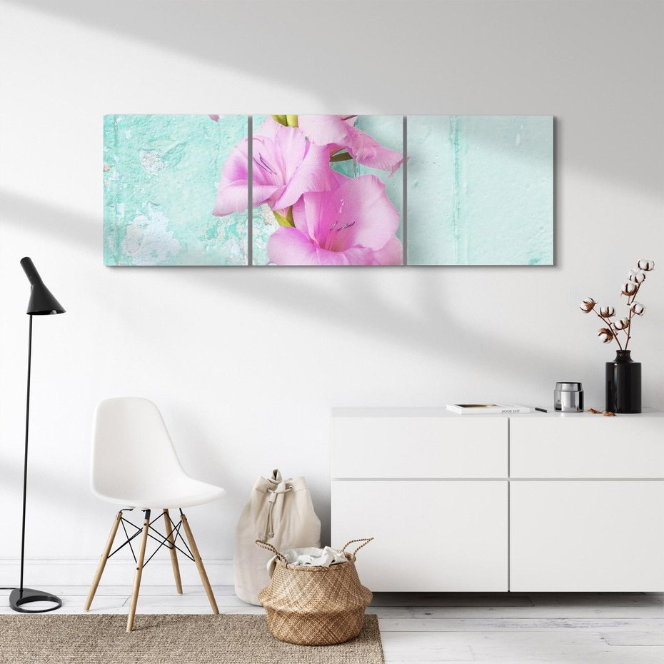 Obraz na płótnie 90x30 - Piękno w delikatności - kwiaty, różowe