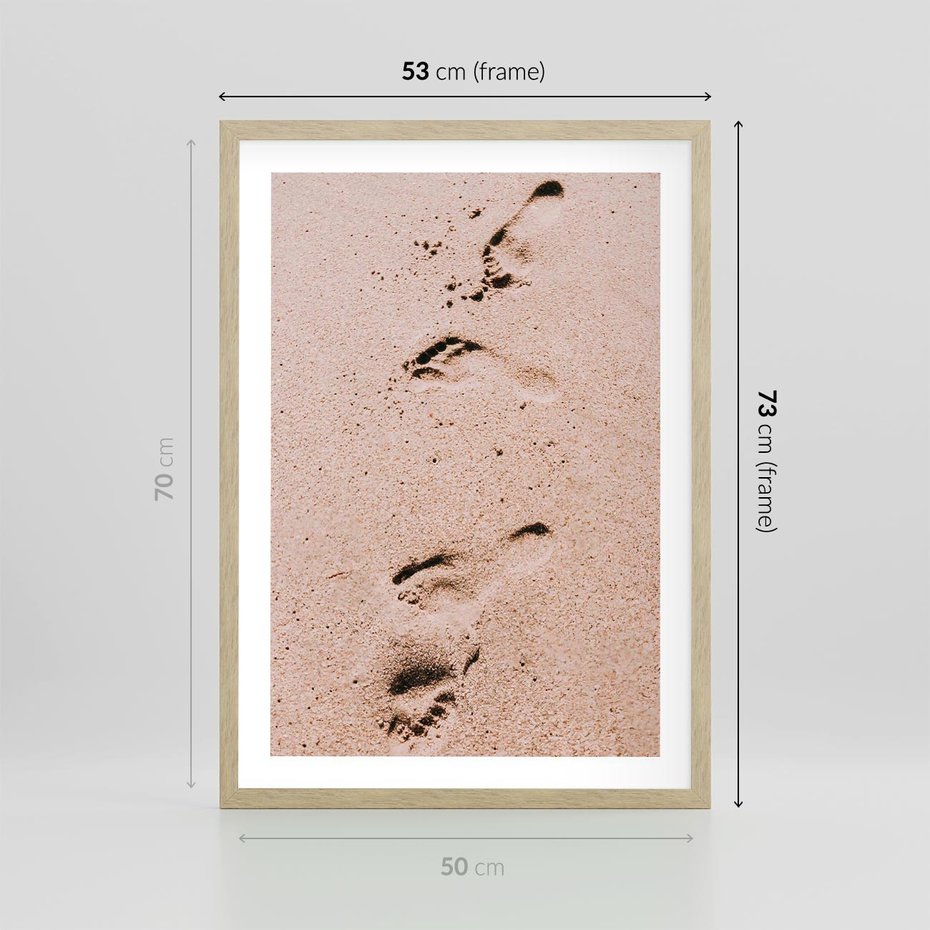 Plakat w ramie 50x70 - Ślady na Piasku - piasek, plaża - rama drewno