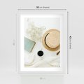 Plakat w ramie 30x40 - Boho Urok - kompozycja boho, slomkowy kapelusz - rama biała
