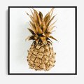 Obraz w ramie 50x50 - Ekskluzywny Akcent - złoty, ananas - rama czarna