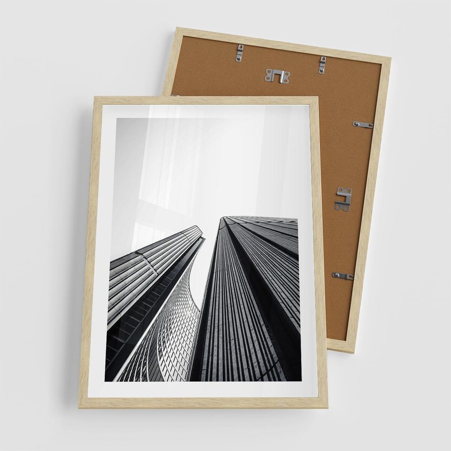 Plakat w ramie 50x70 - Monochromatyczna Wizja - architektura, wysoki wieżowiec - rama drewno