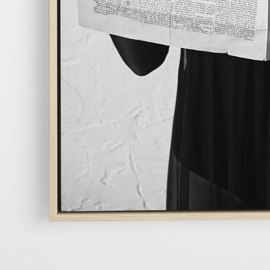 Obraz w ramie 50x70 - Nowe Wiadomości - retro zdjęcie, czarno białe - rama drewno