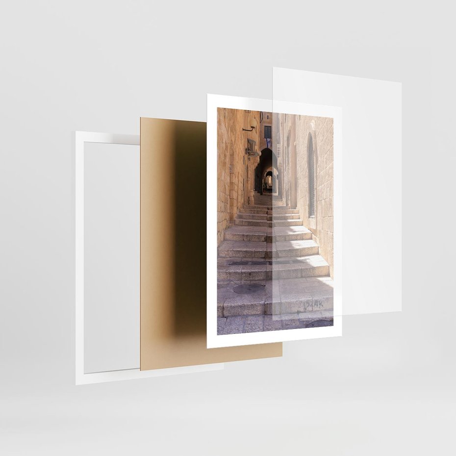 Plakat w ramie 50x70 - miasto w innej odsłonie - uliczka, perspektywa - rama biała