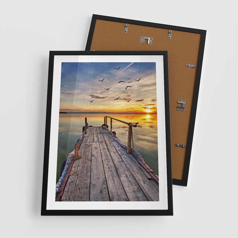Plakat w ramie 50x70 - Spokojny pomost nad jeziorem - pomost, jezioro - rama czarna
