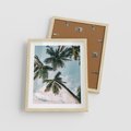 Plakat w ramie 40x50 - Wzrok ku Niebu - palmy na tle nieba, ujęcie z dołu - rama drewno