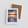 Plakat w ramie 30x40 - Zachód słońca na pomostcie - pomost, zachód - rama biała