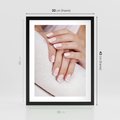 Plakat w ramie 30x40 - Piękno manicure - manicure, paznokcie - rama czarna
