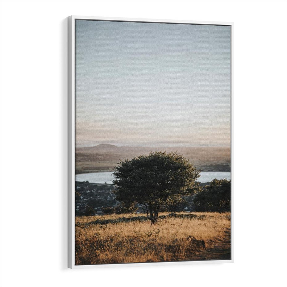 Obraz w ramie 80x120 - Siła Natury - drzewo, pejzaż - rama biała