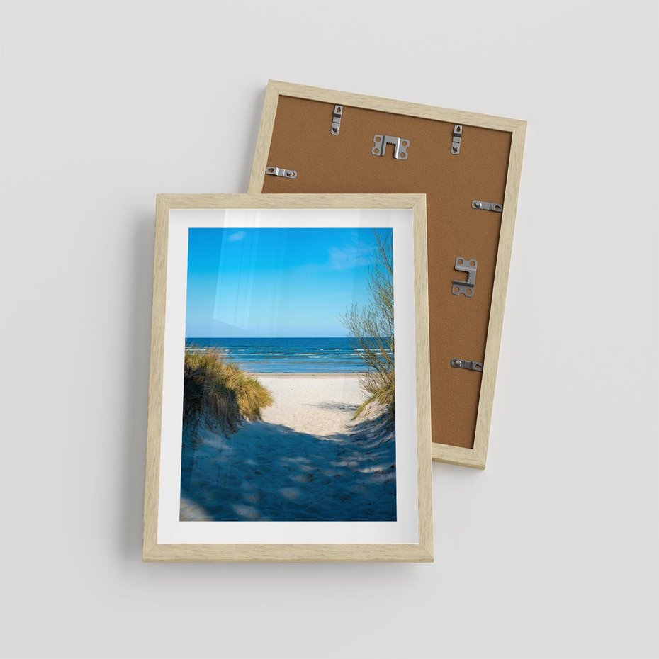 Plakat w ramie 30x40 - Spokój nad brzegiem morza - plaża, morze - rama drewno