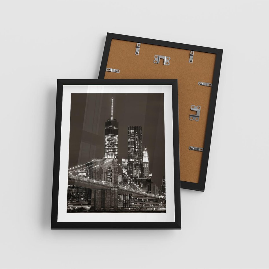 Plakat w ramie 40x50 - Magia miasta nocą - miasto, noc - rama czarna