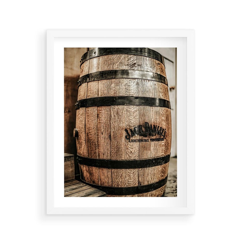 Plakat w ramie 40x50 - Rustykalna Whisky - beczka whiskey, jack daniel's - rama biała