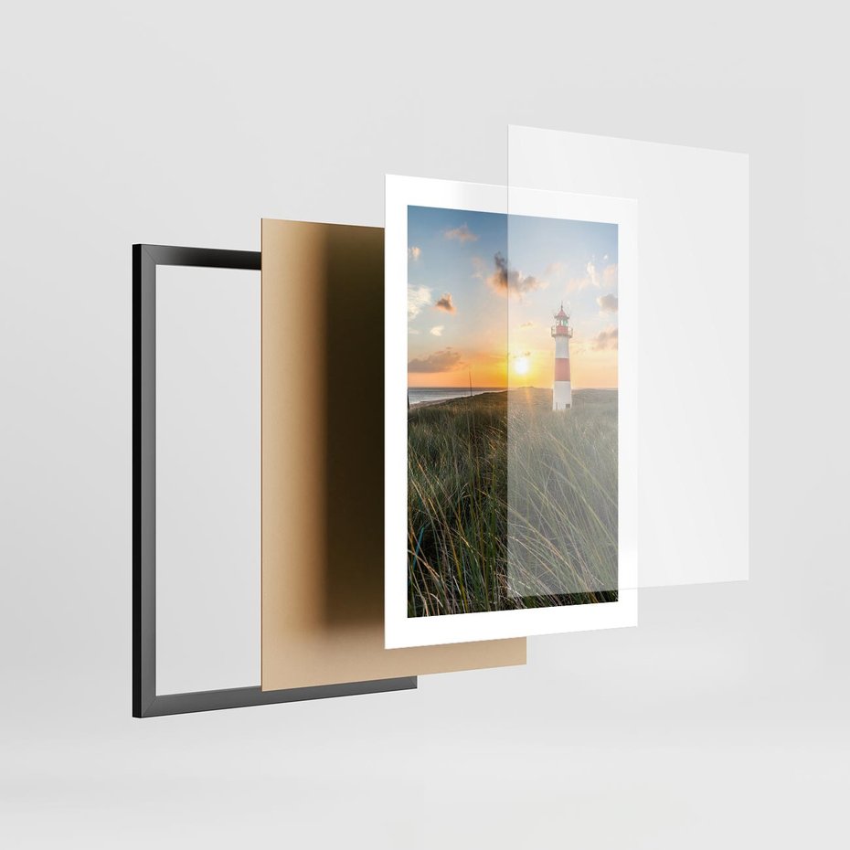 Plakat w ramie 30x40 - Magia latarni przy zachodzie - latarnia, zachód - rama czarna