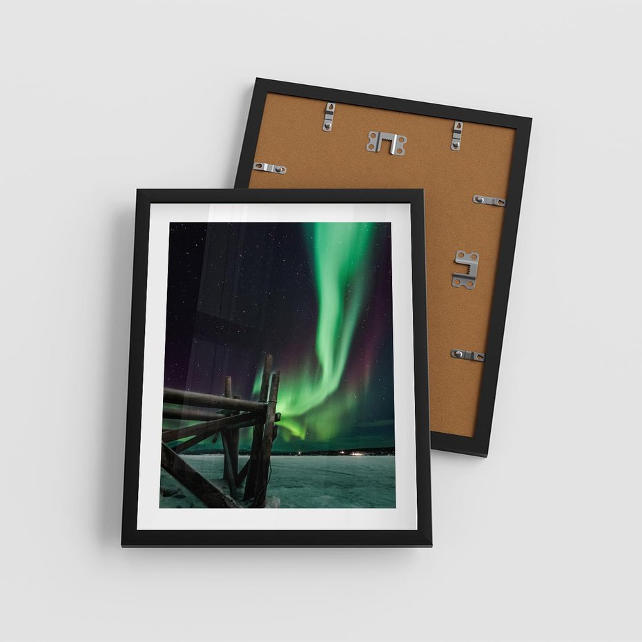 Plakat w ramie 40x50 - Zorza polarna w tajemniczej nocnej przestrzeni - zorza, polarna - rama czarna