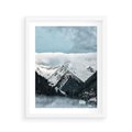 Plakat w ramie 40x50 - Magia Zimy w Górach - góry, śnieg - rama biała