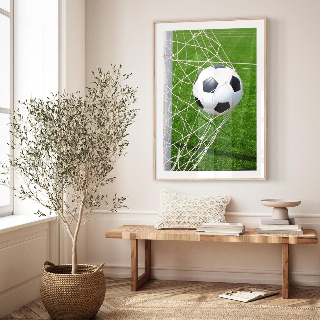 Plakat w ramie 50x70 - Namiętność Piłki i Gola - piłka nożna, gol - rama drewno