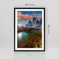 Plakat w ramie 50x70 - Jezioro wśród majestatycznych gór - jezioro, góry - rama czarna