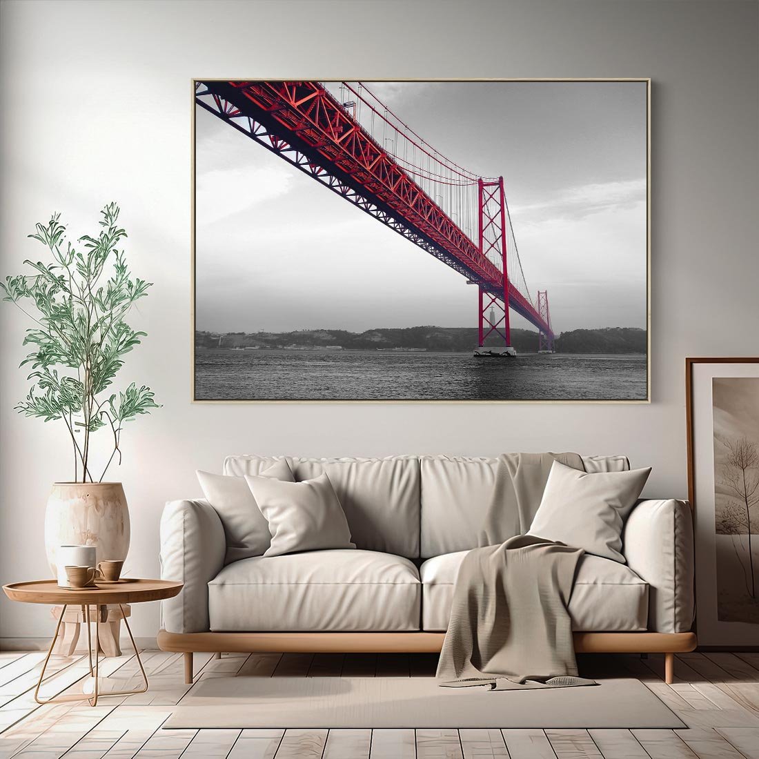 Obraz w ramie 70x50 - Majestatyczny Most - czarno biała fotografia, czerwony stalowy most nad rzeką - rama drewno