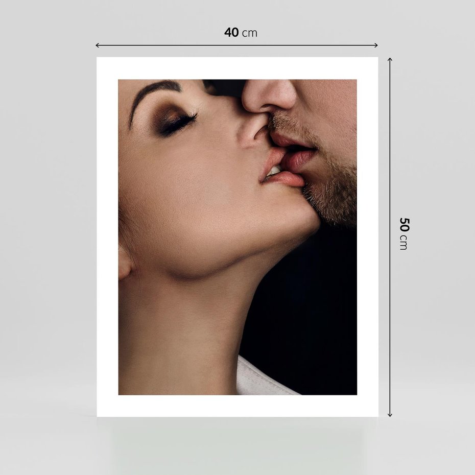Plakat bez ramy 40x50 - Miłosne Uczucia - kobieta, pocałunek