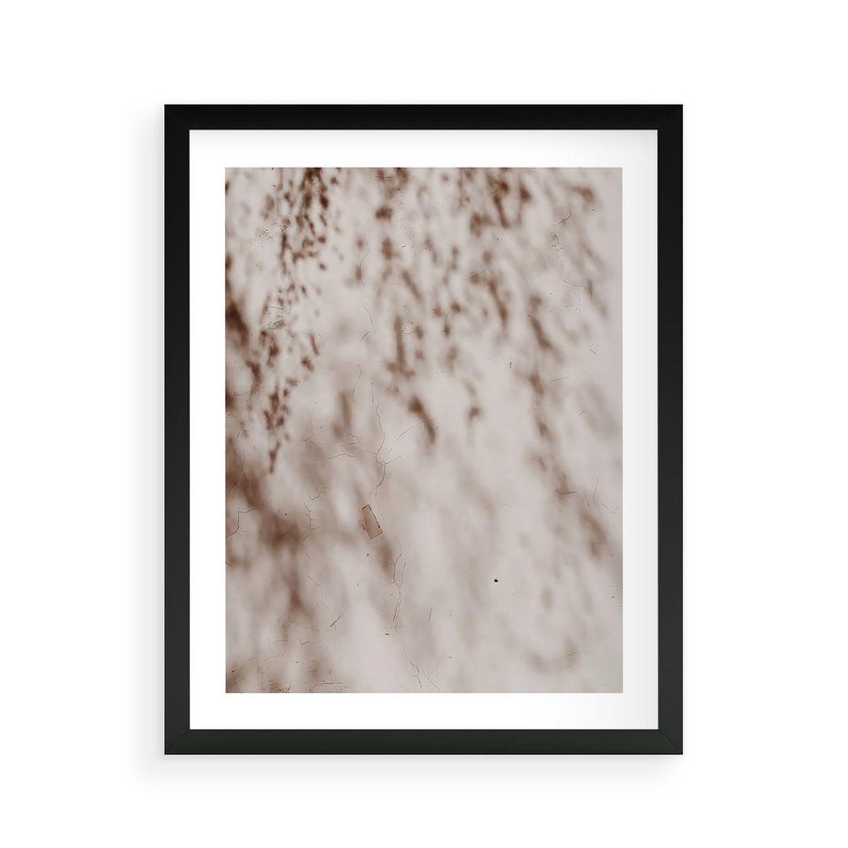 Plakat w ramie 40x50 - Cień Gałęzi - beżowa ściana, cień gałęzi - rama czarna