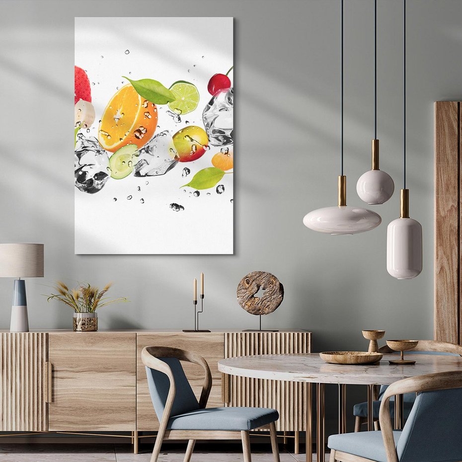 Obraz na płótnie 80x120 - Świeżość letnich owoców - woda, owoce