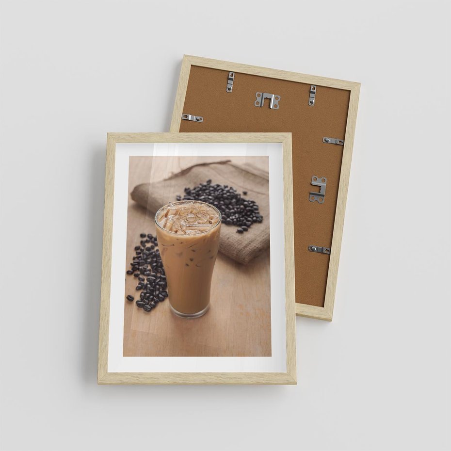 Plakat w ramie 30x40 - Kawa ice coffee: orzeźwiający napój - kawa, ice - rama drewno