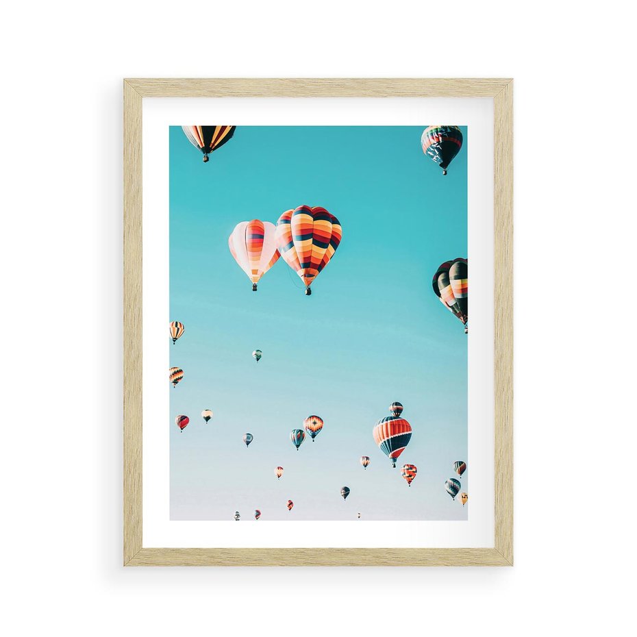 Plakat w ramie 40x50 - Balonowa Ekscytacja - balony latają w powietrzu, wyścigi balonów - rama drewno