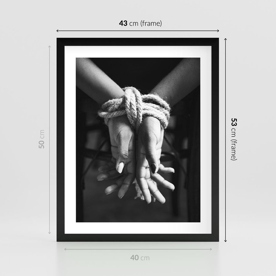Plakat w ramie 40x50 - Splątane Uczucia - czarno biała fotografia, artystyczna - rama czarna