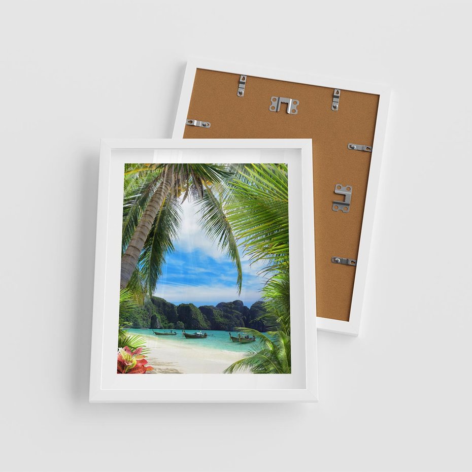 Plakat w ramie 40x50 - Palmy tańczące na tropikalnej plaży - palmy, plaża - rama biała