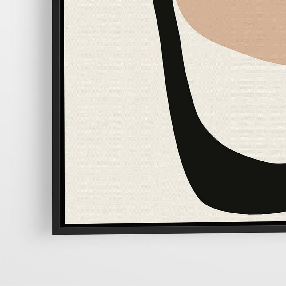 Obraz w ramie 50x50 - Intrygujące Zaskoczenia - beżowa abstrakcyjna kompozycja, czarny akcent - rama czarna