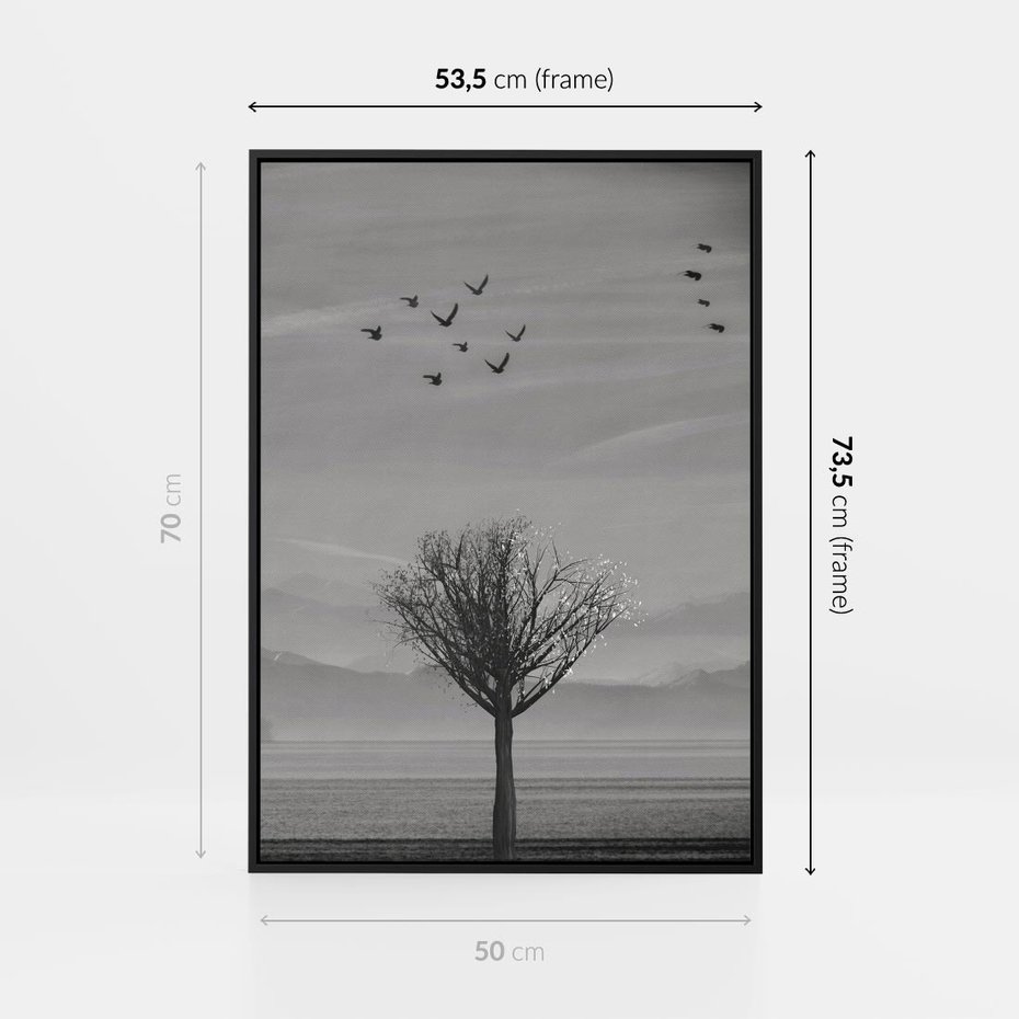 Obraz w ramie 50x70 - Samotne Drzewo - samotne drzewo w polu, czarno białe zdjęcie - rama czarna