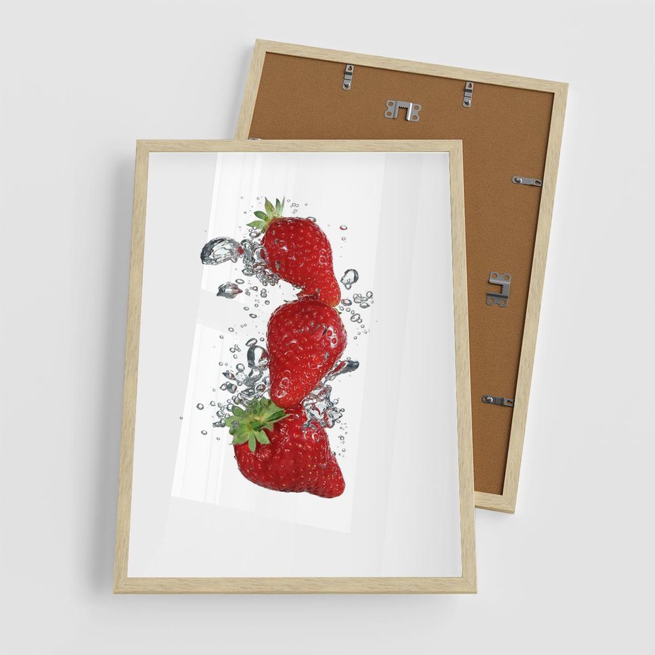 Plakat w ramie 50x70 - Aromatyczne truskawki w pełnym rozkwicie - truskawki, owoce - rama drewno