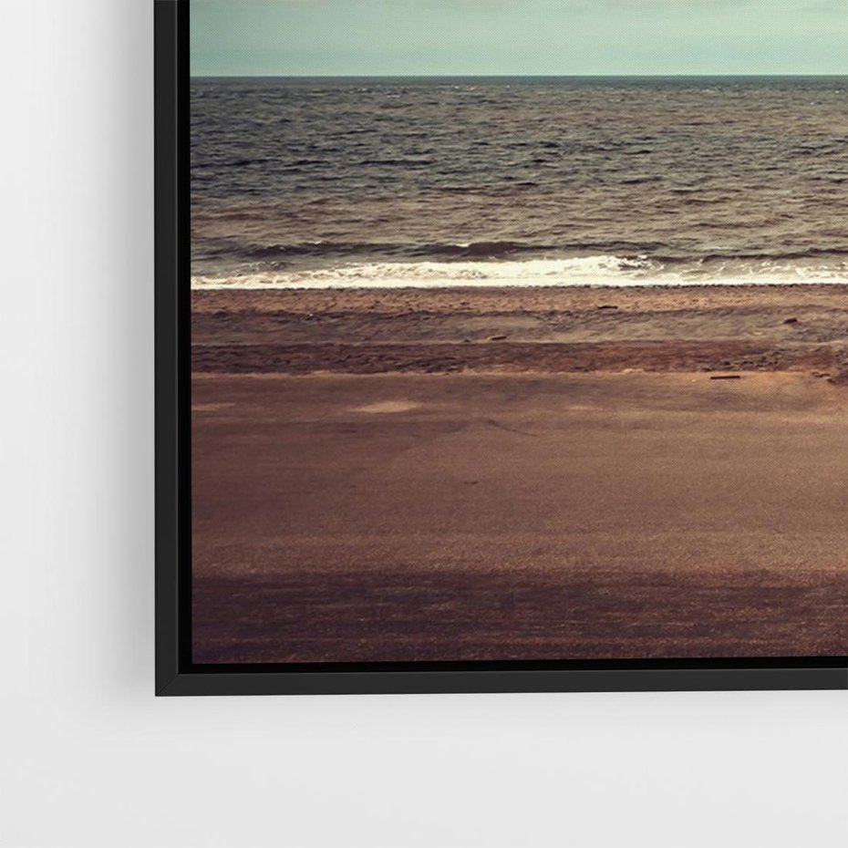 Obraz w ramie 100x70 - Retro Urok Morza - fotografia w stylu retro, vintage - rama czarna