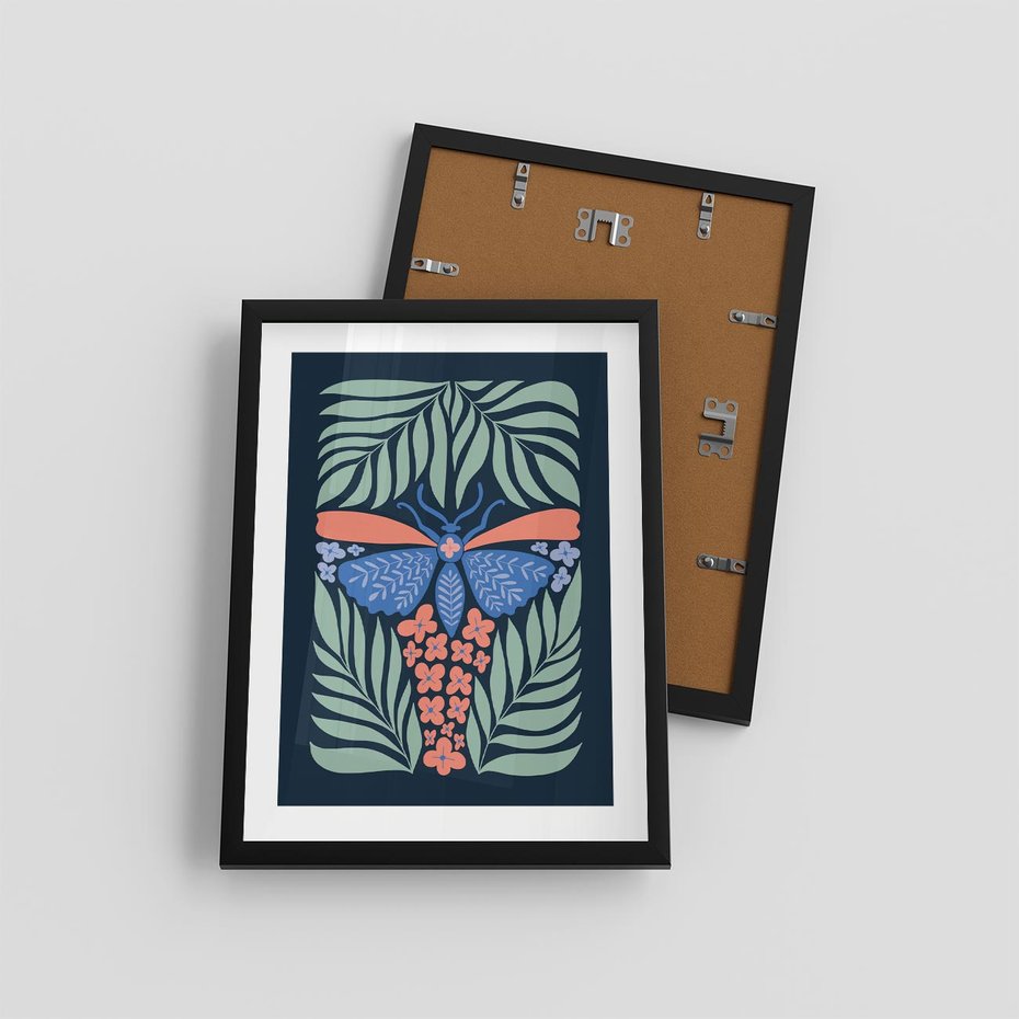 Plakat w ramie 30x40 - Granatowa Noc - granatowe tło, abstrajcyjna ćma - rama czarna